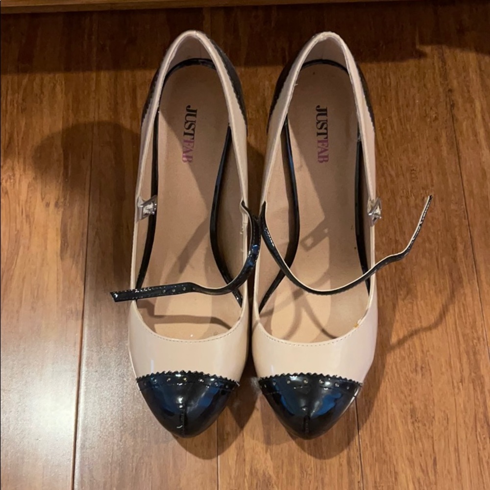 Pin up pumps